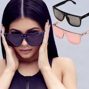 QUAY X KYLIE JENNER HIDDEN HILLS SUPER RARE.